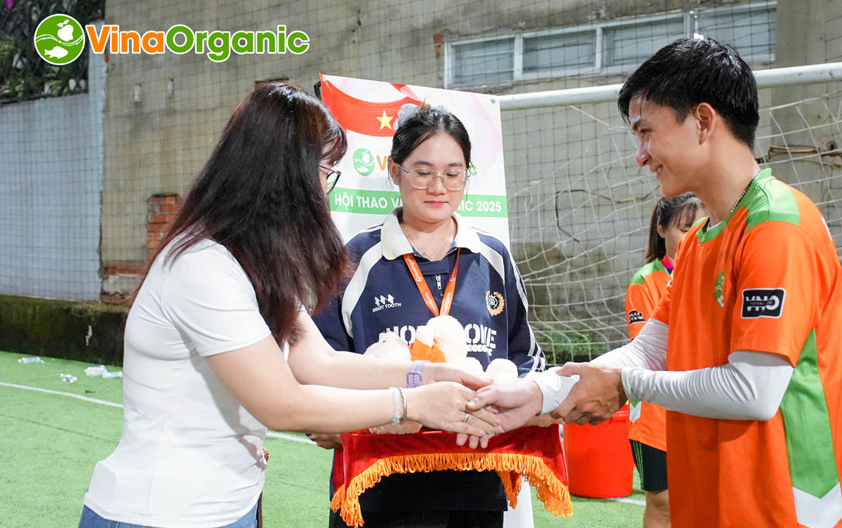 Khép lại Giải bóng đá Nam & Nữ - Hội Thao VinaOrganic 2025, đầy sôi động và nhiệt huyết khi có sự tham gia tất cả CBNV ở các phòng ban
