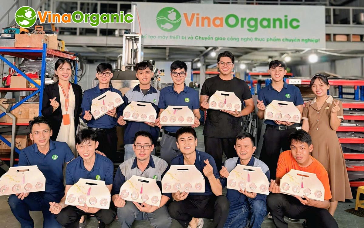 Bí quyết Thành công Mùa Vụ: Công nghệ và Thiết bị sản xuất bánh Trung Thu chuẩn hóa từ VinaOrganic. Liên hệ: 0938 299798 - 0975 299798