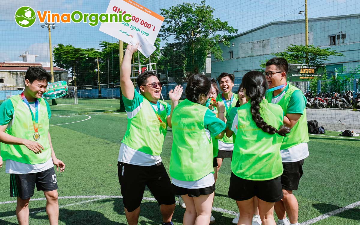 VinaOrganic lại tiếp tục trở lại đường đua với môn thi Kéo co và ba môn phối hợp - một trong những môn thi của chuỗi hội thao VinaOrganic.