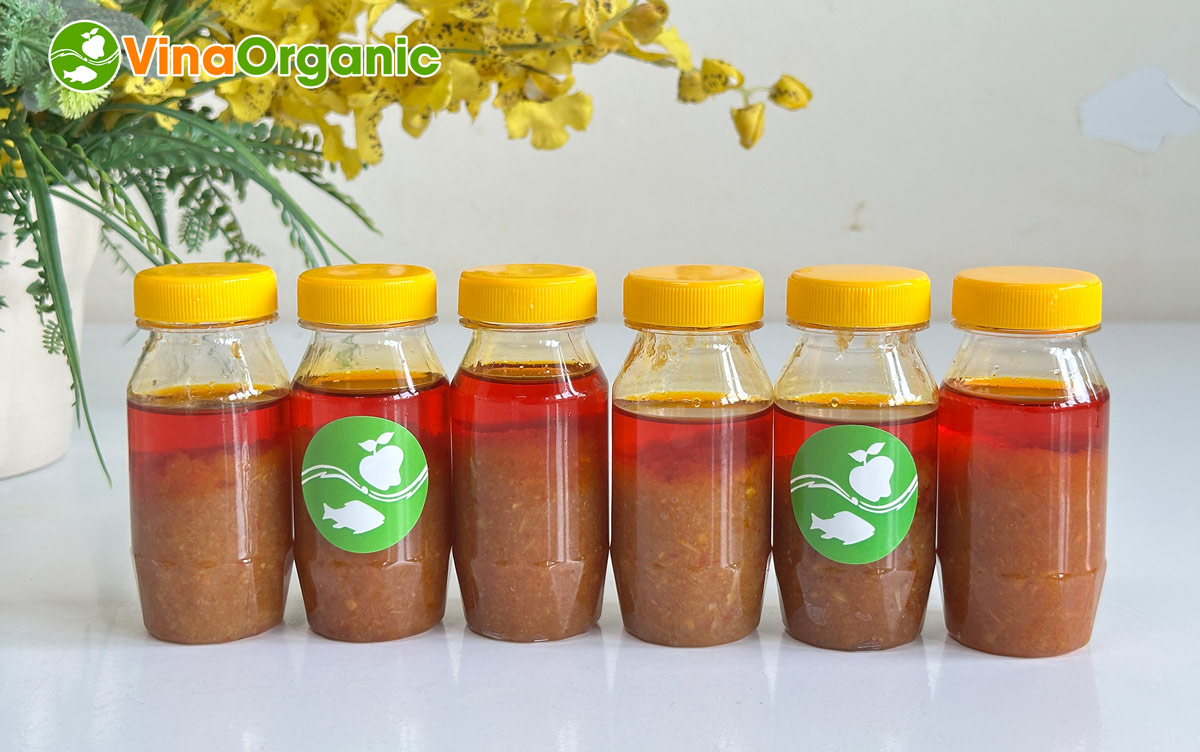 Sate tôm không chỉ là một loại gia vị thông thường, mà còn là chìa khóa nâng tầm hương vị cho mọi món ăn. Công nghệ sản xuất Sate tôm độc quyền từ VinaOrganic mang đến sự kết hợp hoàn hảo giữa vị cay, mặn hài hòa cùng hương thơm nồng quyến rũ đặc trưng.