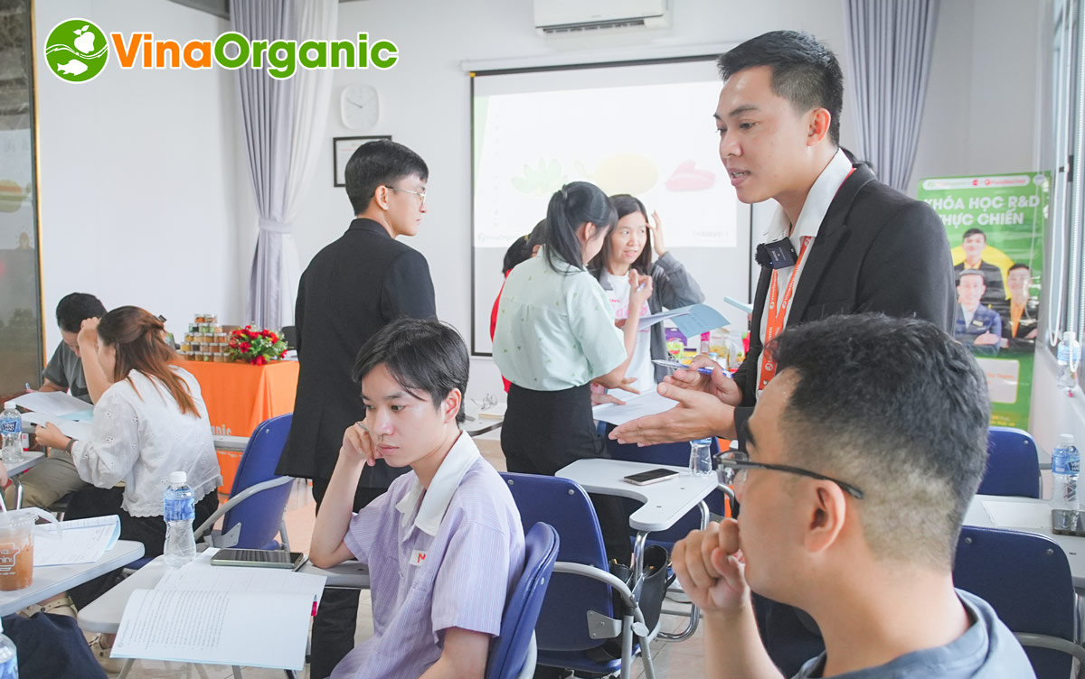 Tháng 10 vừa qua, VinaOrganic đã tổ chức thành công Khoá học R&D thực chiến với sự tham gia đông đảo của các học viên.