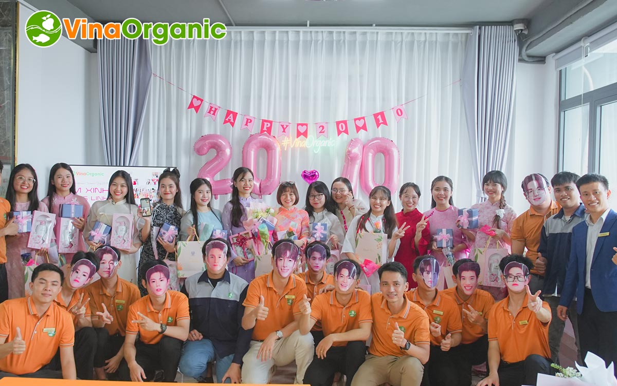 VinaOrganic đã tổ chức buổi lễ thân mật và đầy ý nghĩa để tri ân những "bông hoa đẹp" của đại gia đình mình nhân dịp ngày Phụ nữ Việt Nam