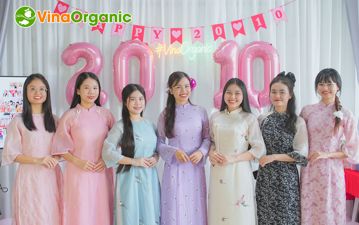 VinaOrganic đã tổ chức buổi lễ thân mật và đầy ý nghĩa để tri ân những "bông hoa đẹp" của đại gia đình mình nhân dịp ngày Phụ nữ Việt Nam
