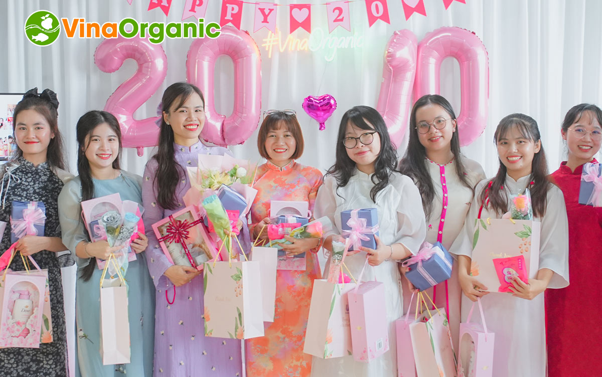 VinaOrganic đã tổ chức buổi lễ thân mật và đầy ý nghĩa để tri ân những "bông hoa đẹp" của đại gia đình mình nhân dịp ngày Phụ nữ Việt Nam