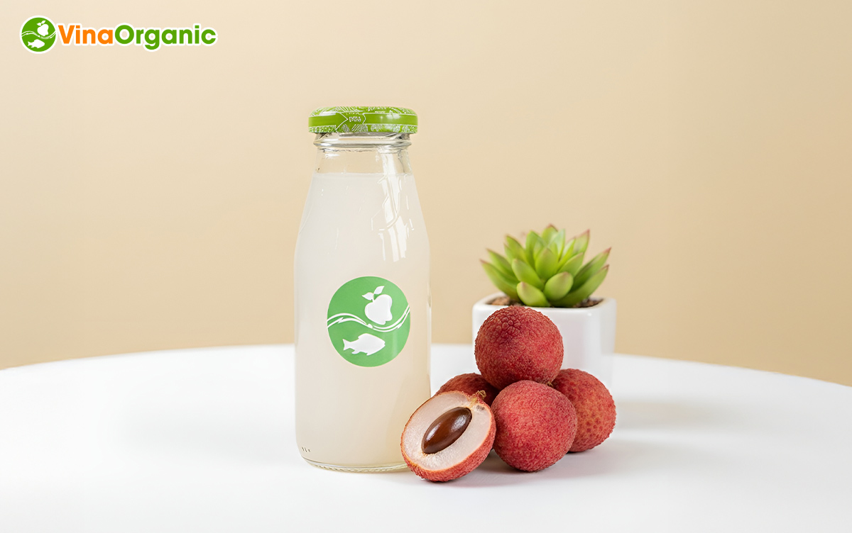 VinaOrganic chuyển giao công nghệ nước ép vải cô đặc chân không giữ nguyên màu, hương vị, dinh dưỡng. Liên hệ Hotline/Zalo 0938299798 – 0975299798